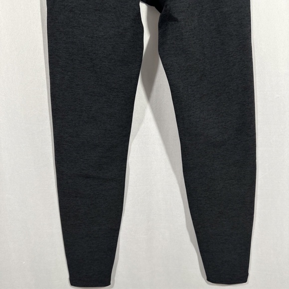 NWT Beyond Yoga [ Small ] Spacedye Love the Bump Capri Maternity Leggings Darkes - Picture 8 of 14